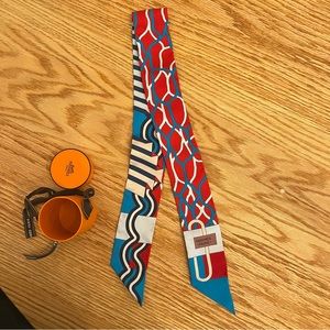 Hermés Twilly Scarf